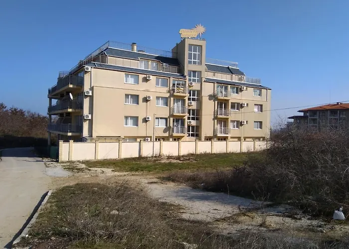 Апартамент Sunny House Byala