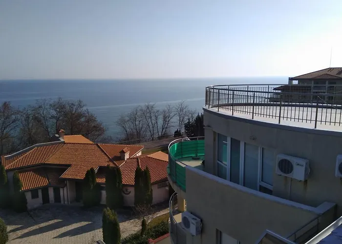 Апартамент Sunny House Byala Бяла