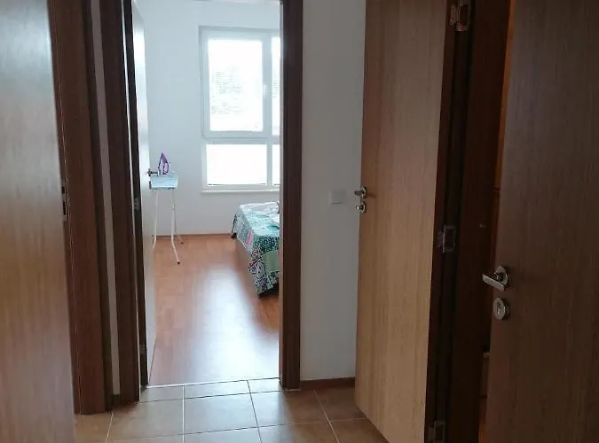 Апартамент Sunny House Byala *