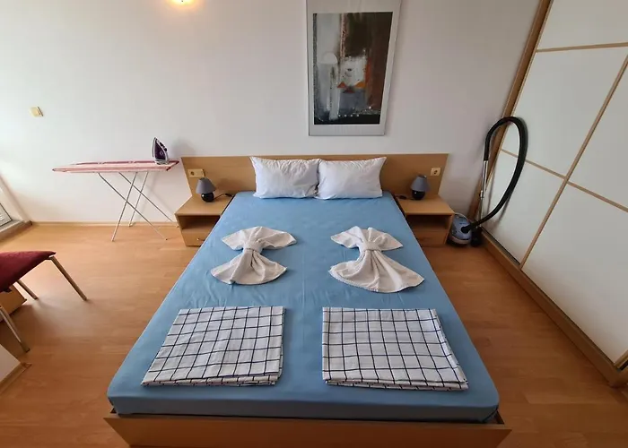 Апартамент Sunny House Byala Бяла