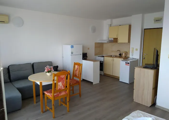 Апартамент Sunny House Byala