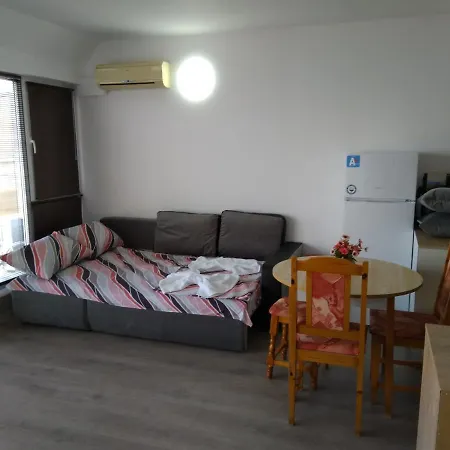 Sunny House Byala شقة