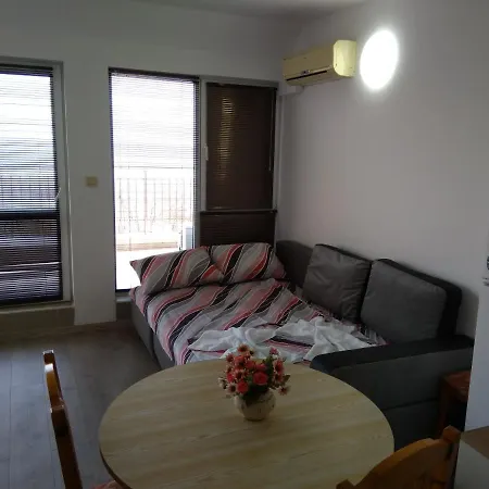 Sunny House Byala شقة